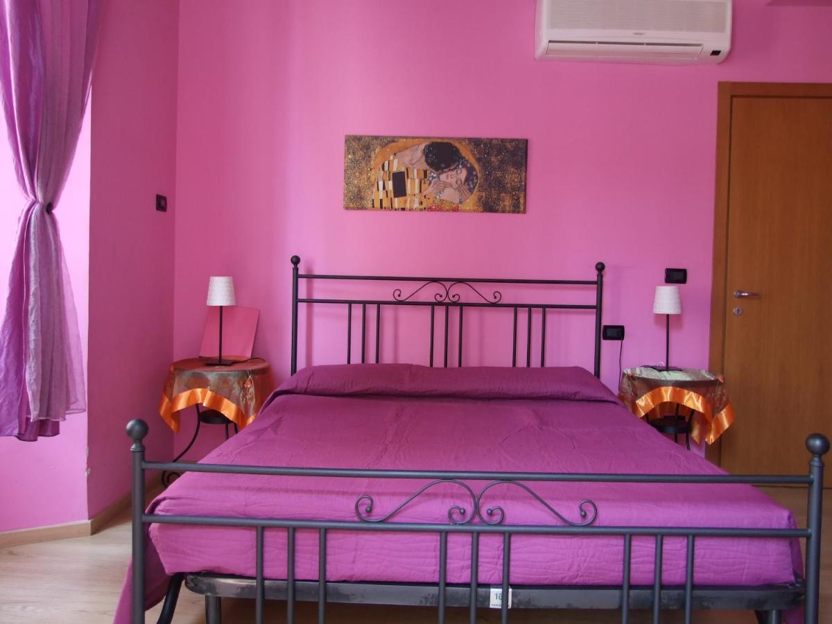 Bed and Breakfast Ghiro Ghiotto à Pietra Ligure Extérieur photo